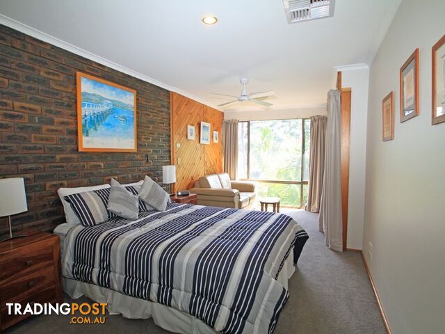 8 Alamein Street SUSSEX INLET NSW 2540