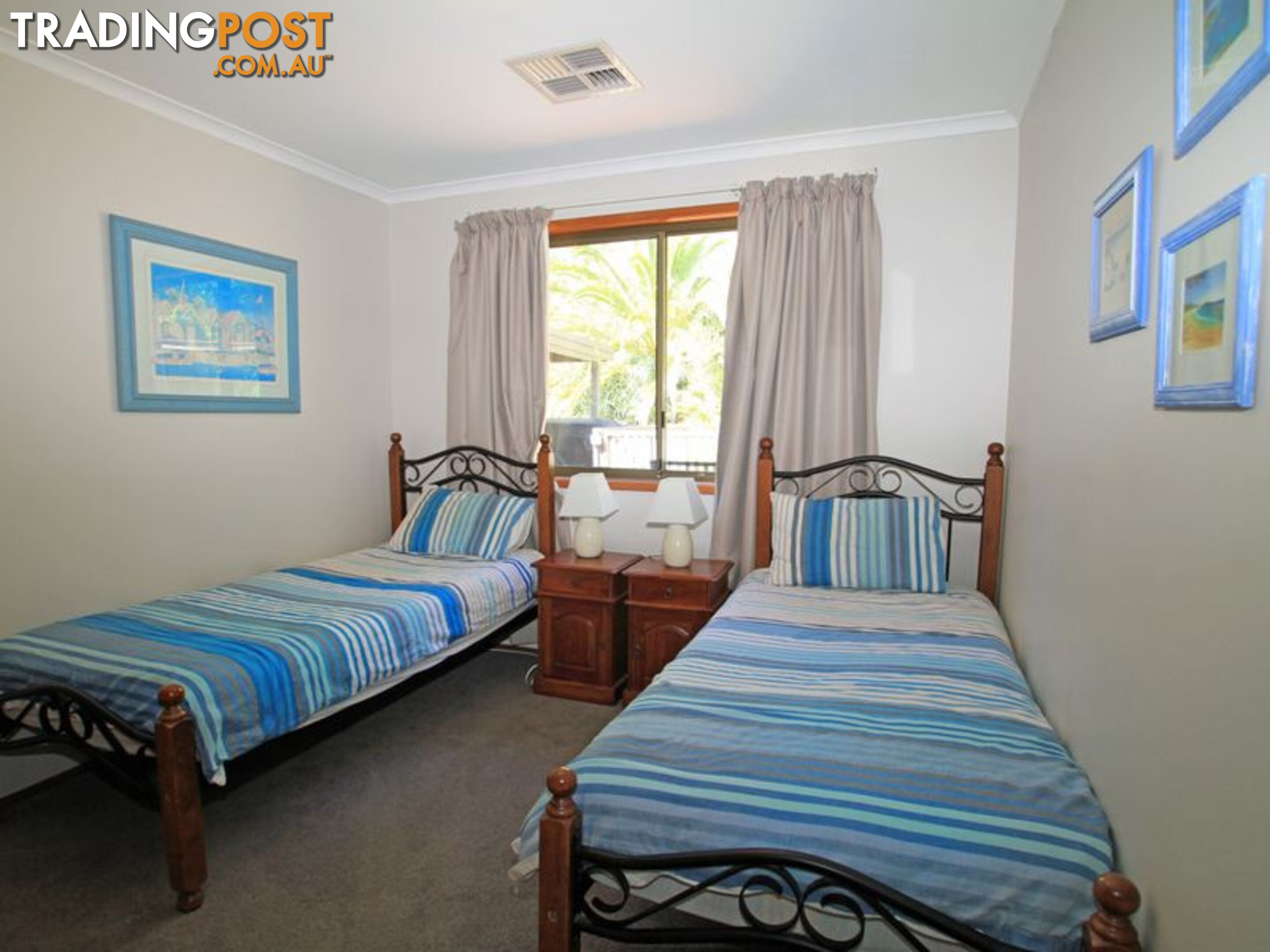 8 Alamein Street SUSSEX INLET NSW 2540