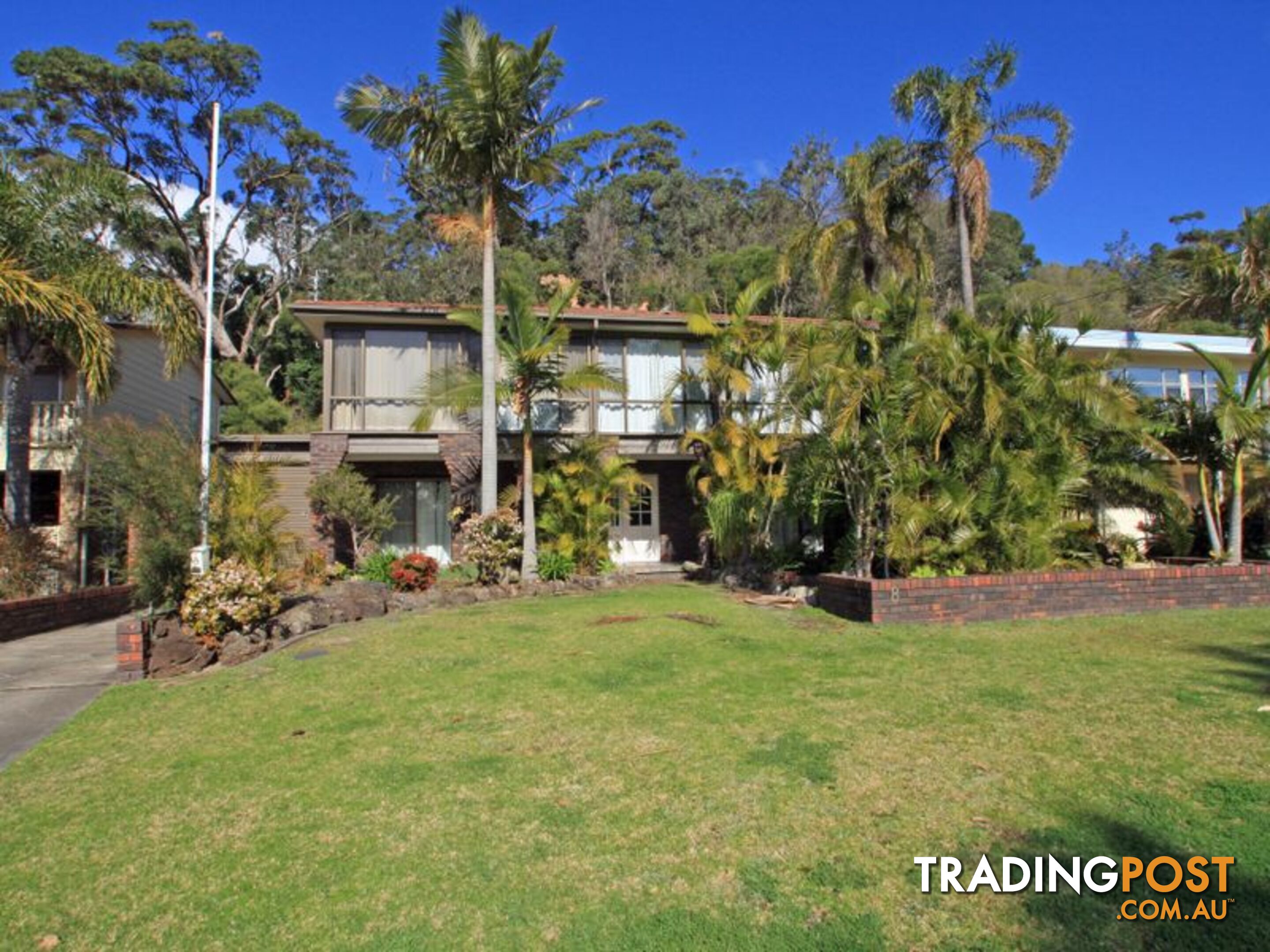 8 Alamein Street SUSSEX INLET NSW 2540