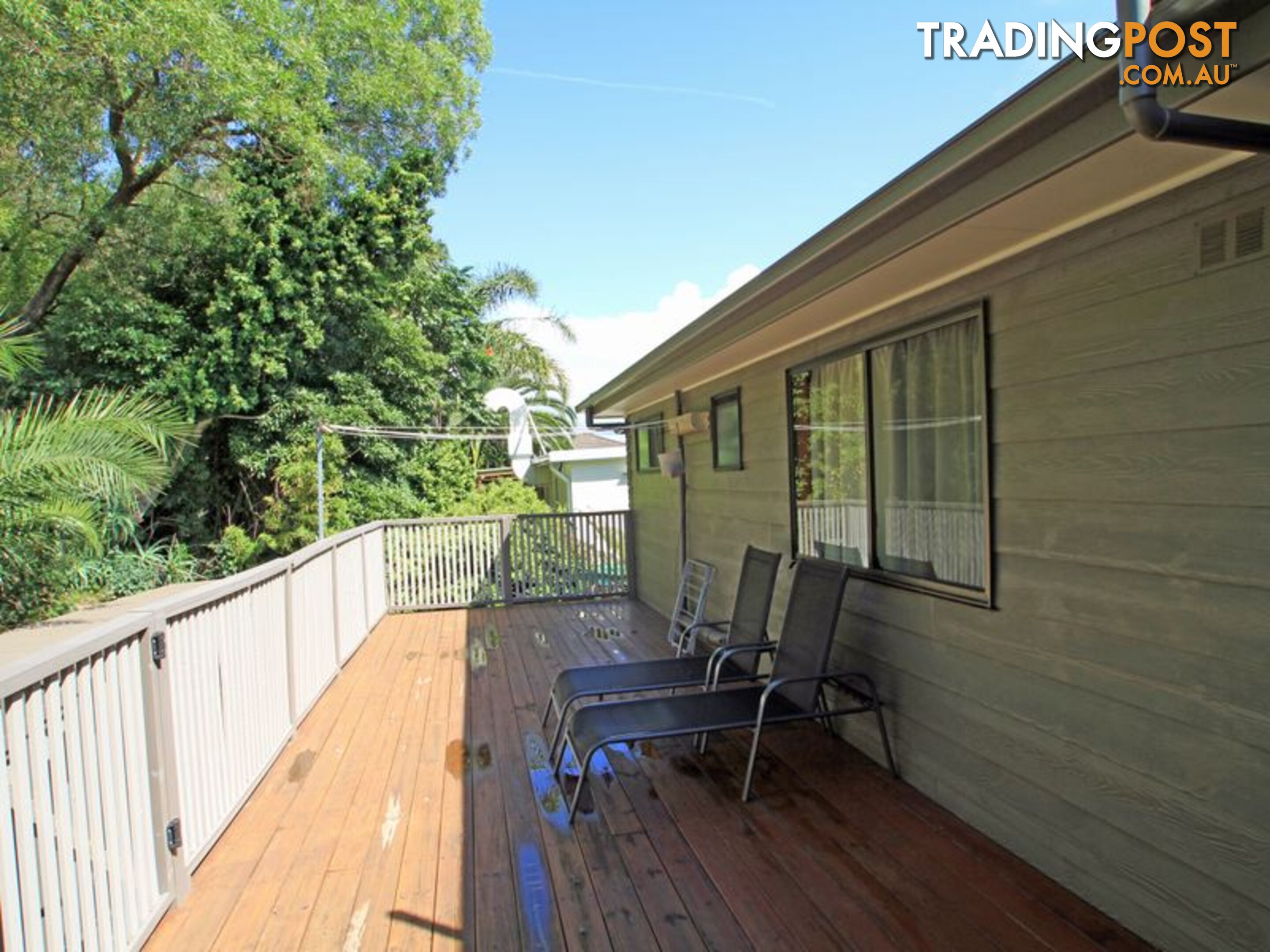 8 Alamein Street SUSSEX INLET NSW 2540