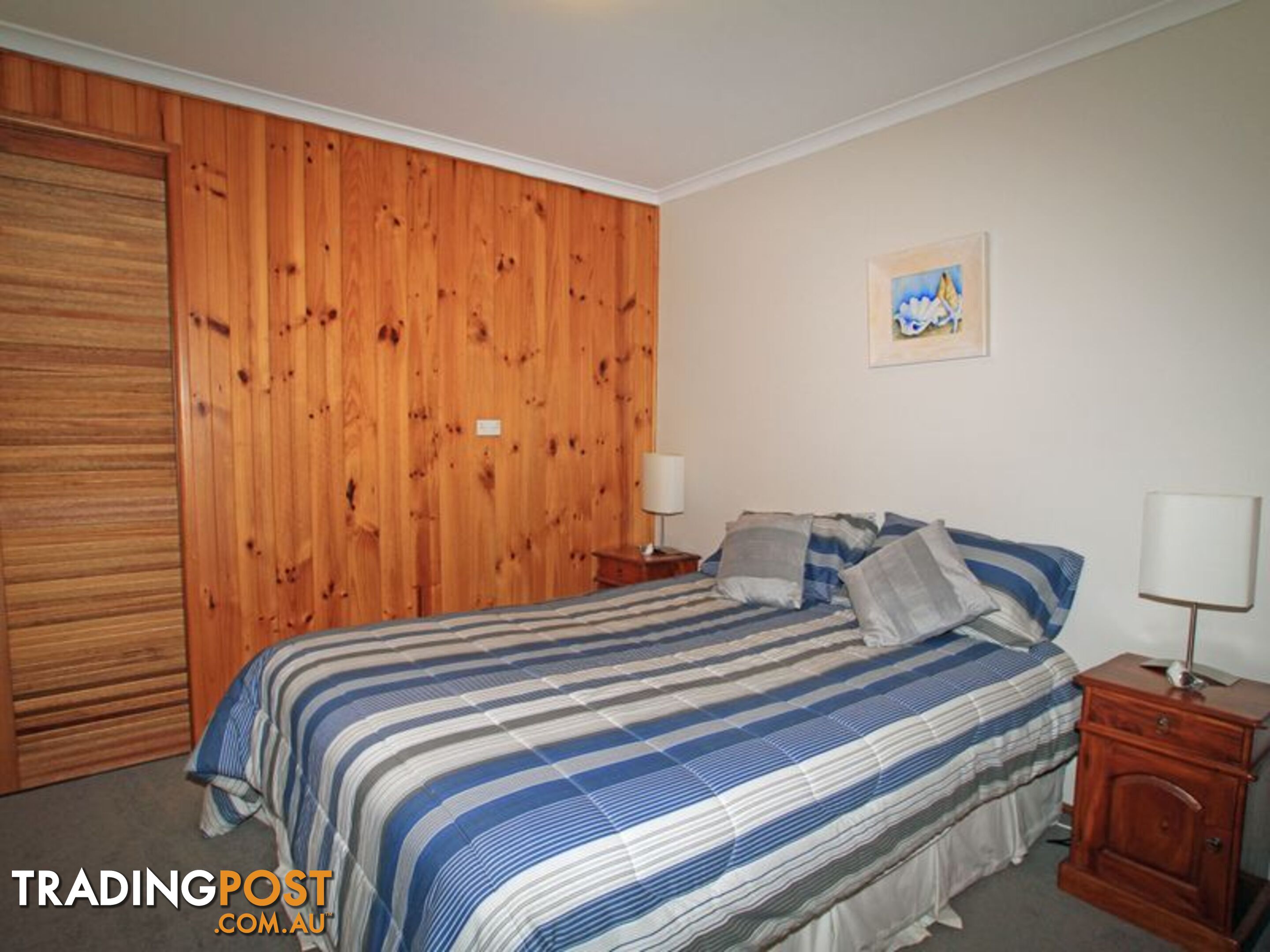 8 Alamein Street SUSSEX INLET NSW 2540