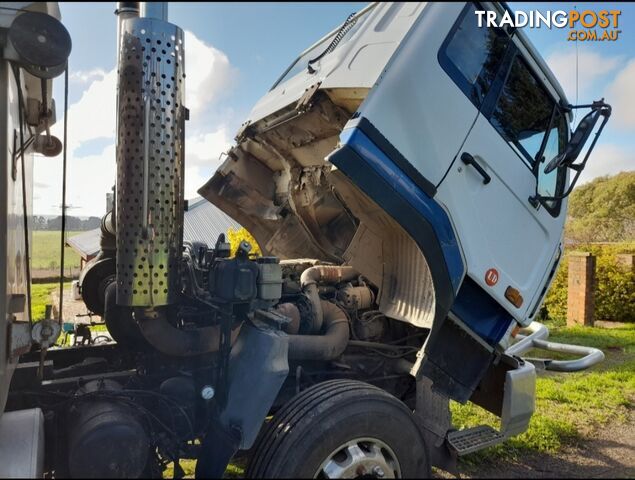 2002 Nissan UD CWB Tipper Truck - photo 3 of 14