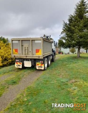 2002 Nissan UD CWB Tipper Truck - photo 5 of 14