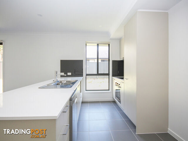 1 18 Dredge Circle Brassall QLD 4305 - photo 3 of 9
