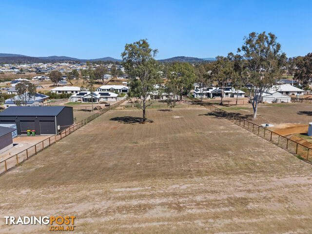 11 Killara Place Kensington Grove QLD 4341