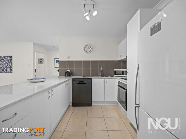 5 Hann Way Brassall QLD 4305 - photo 2 of 18