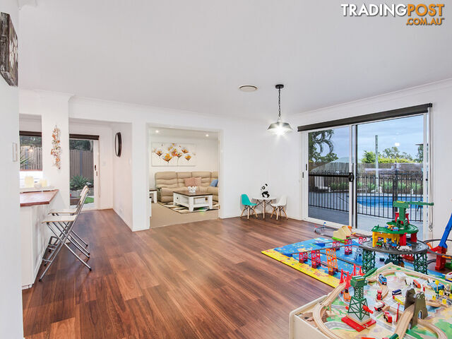 11 Cassinia Place Flinders View QLD 4305