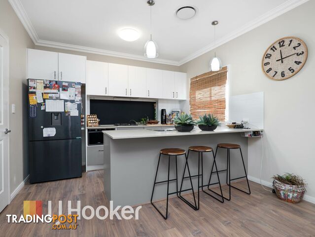 42 McGann Drive NORTH ROTHBURY NSW 2335 - photo 5 of 15