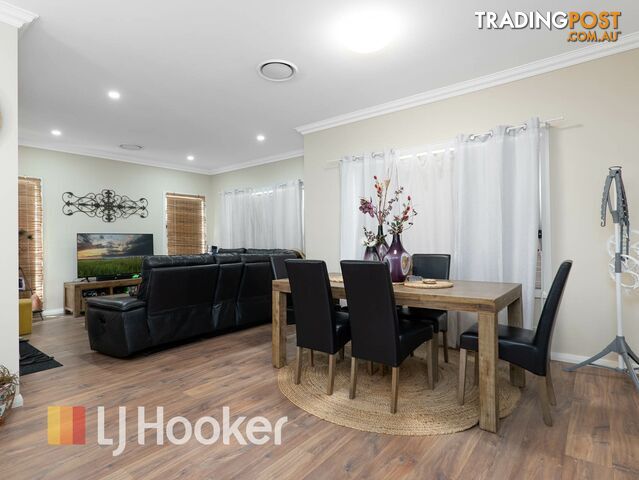 42 McGann Drive NORTH ROTHBURY NSW 2335 - photo 3 of 15