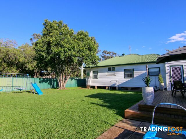 24 Collett Avenue SINGLETON NSW 2330