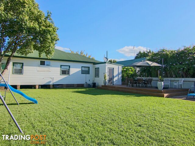 24 Collett Avenue SINGLETON NSW 2330