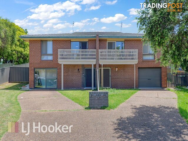 8 Button Close SINGLETON NSW 2330