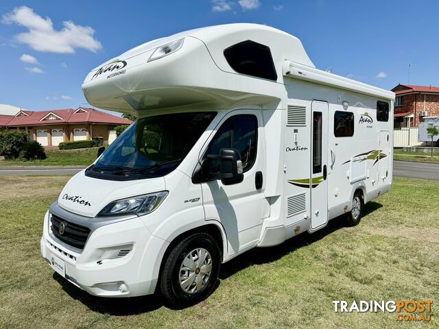 2016 Avan Ovation M4 â HUGE STORAGE â LOW KMâS