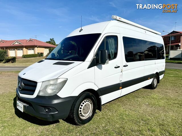 Mercedes Talvor Motorhome â AUTO â SINGLE BEDS