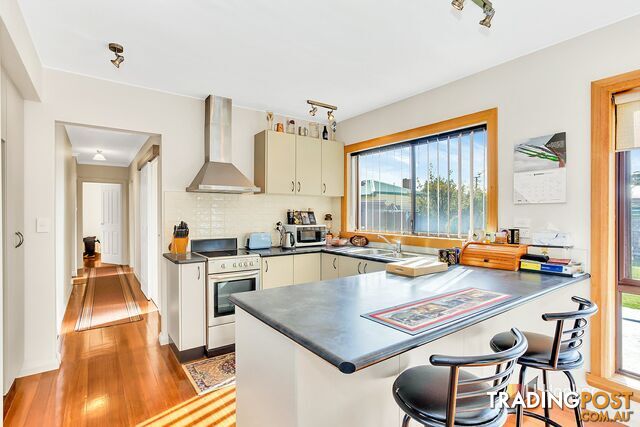 15 Jenner Street WYNYARD TAS 7325