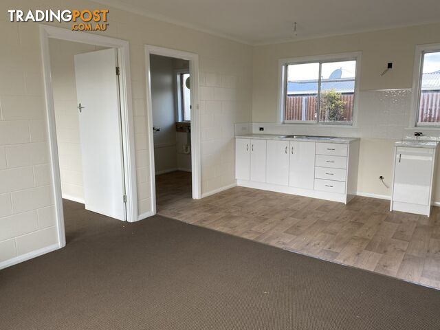 Unit 4/10 Austin Street WYNYARD TAS 7325