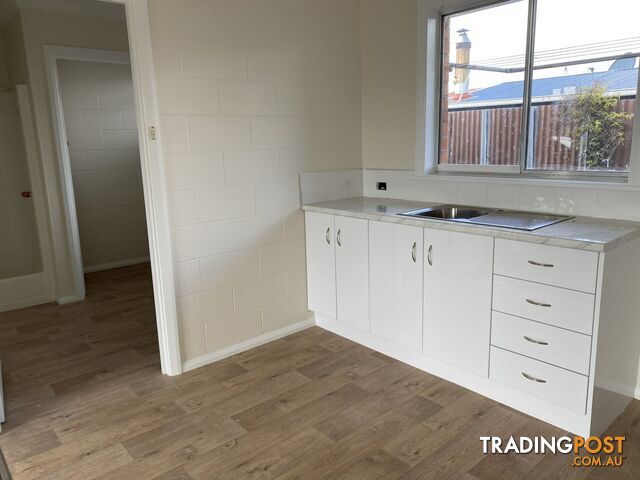 Unit 4/10 Austin Street WYNYARD TAS 7325