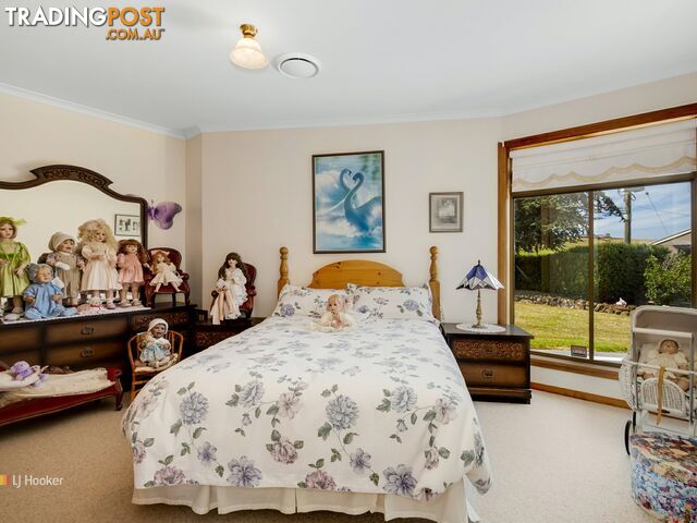 221 Preolenna Road FLOWERDALE TAS 7325