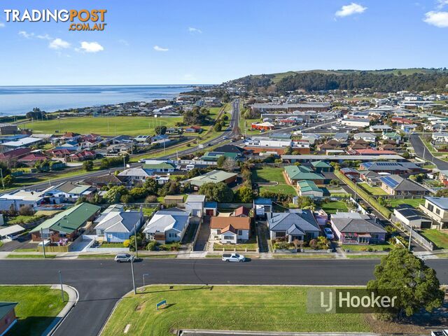 8 Arthur Street SOMERSET TAS 7322