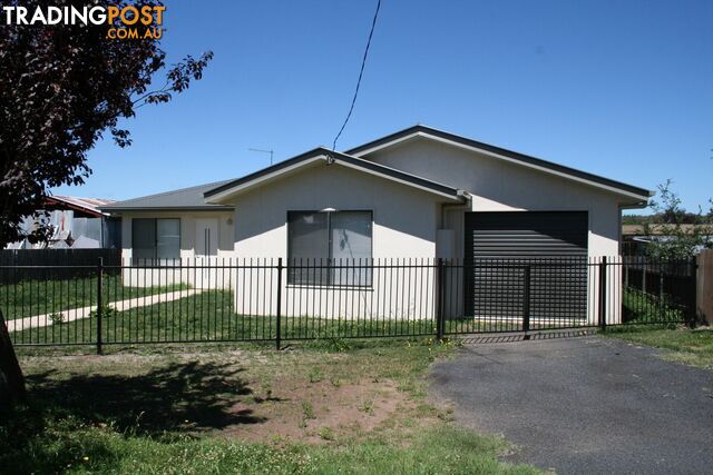 19 Lambeth Street GLEN INNES NSW 2370