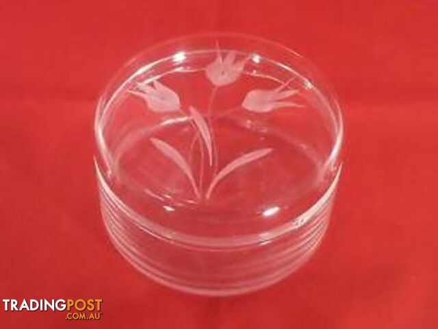 Glass trinket box with etched flower top