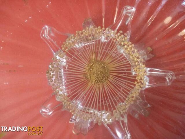 Footed clear glass bowl with gold painted petal edging. - photo 4 of 7