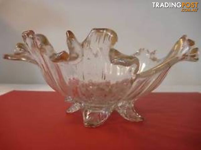 Footed clear glass bowl with gold painted petal edging.