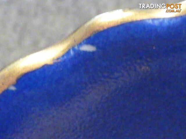 Large Blue and White Fruit Bowl with Gold Decoration - photo 4 of 8