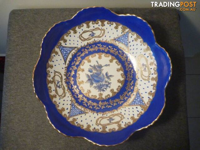 Large Blue and White Fruit Bowl with Gold Decoration