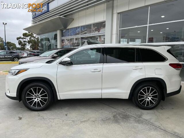2017 Toyota Kluger Grande  SUV - photo 3 of 38