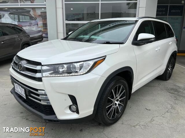 2017 Toyota Kluger Grande  SUV - photo 2 of 38
