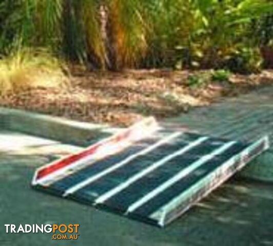Invacare _ Portable Ramp with Edge Barrier