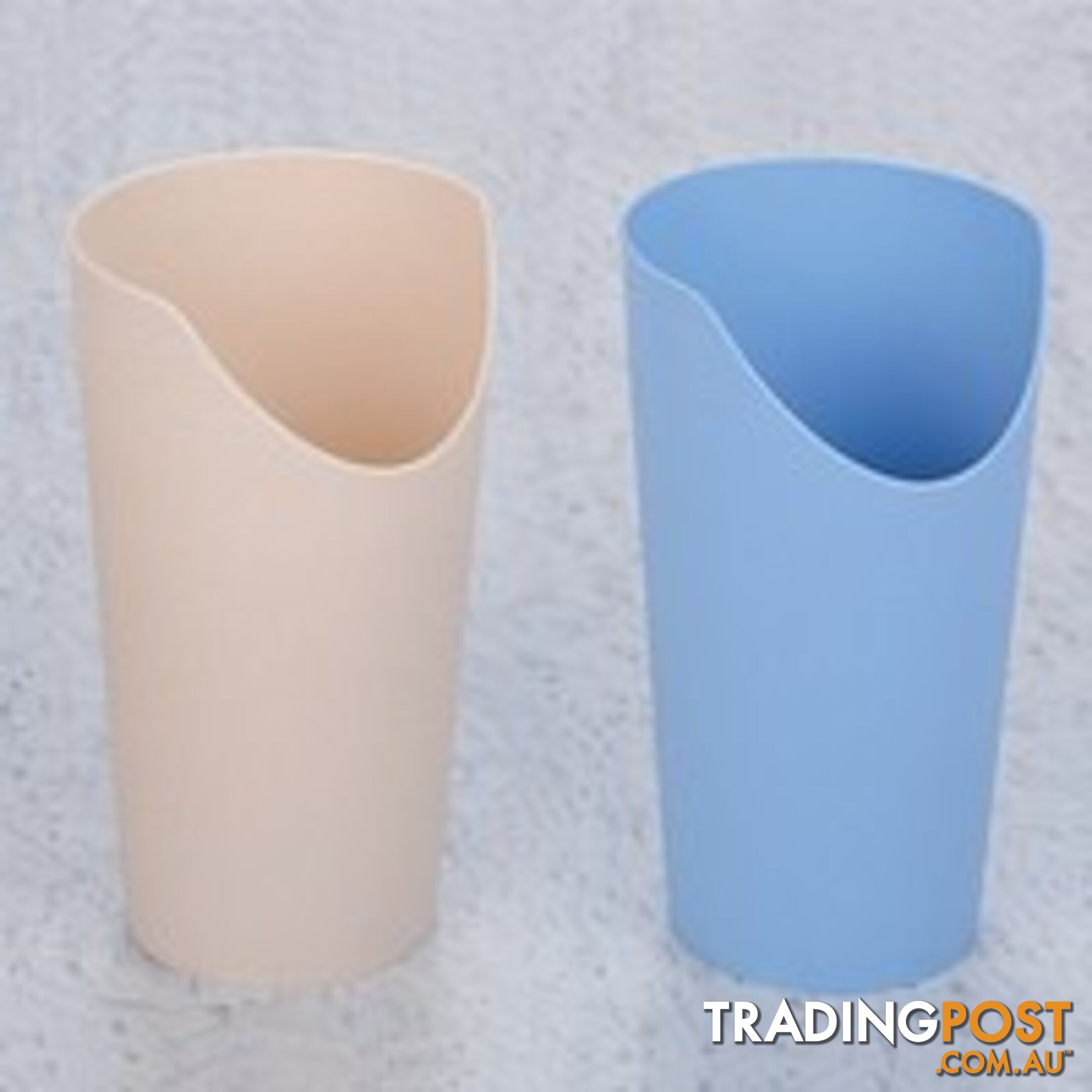 DRINKING CUP NOSE CUT OUT BLUE HA4260