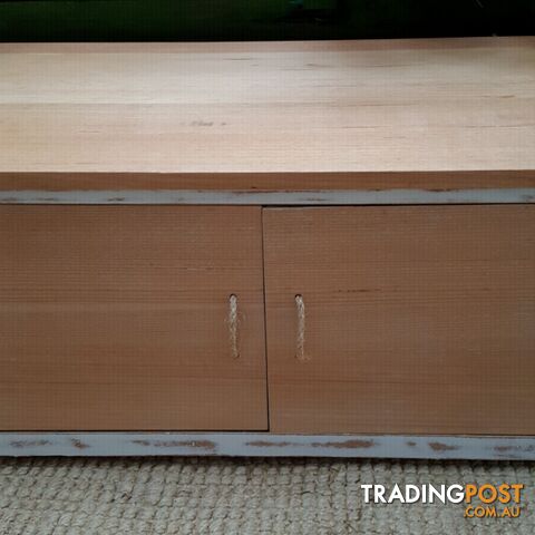 Shabby Chic Beach House Style TV Entertainment Unit Upcycled - photo 4 of 4