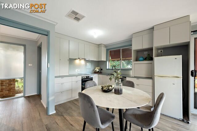27 Magenta Square AMAROO ACT 2914 - photo 4 of 12
