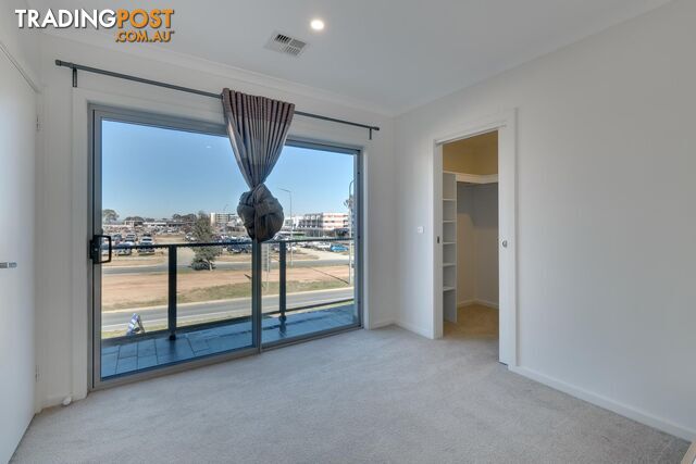 2/121 Anthony Rolfe Avenue GUNGAHLIN ACT 2912