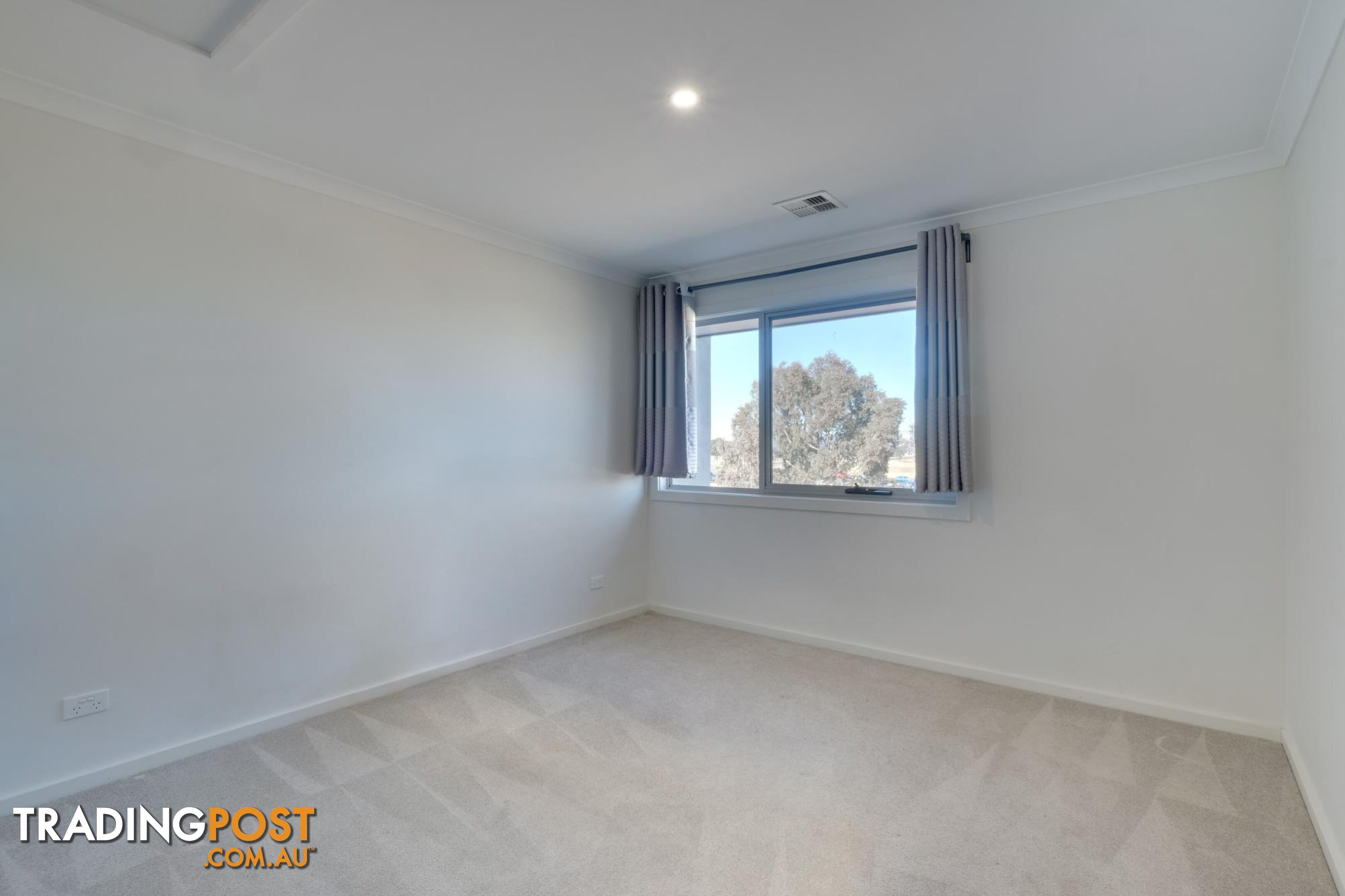 2/121 Anthony Rolfe Avenue GUNGAHLIN ACT 2912