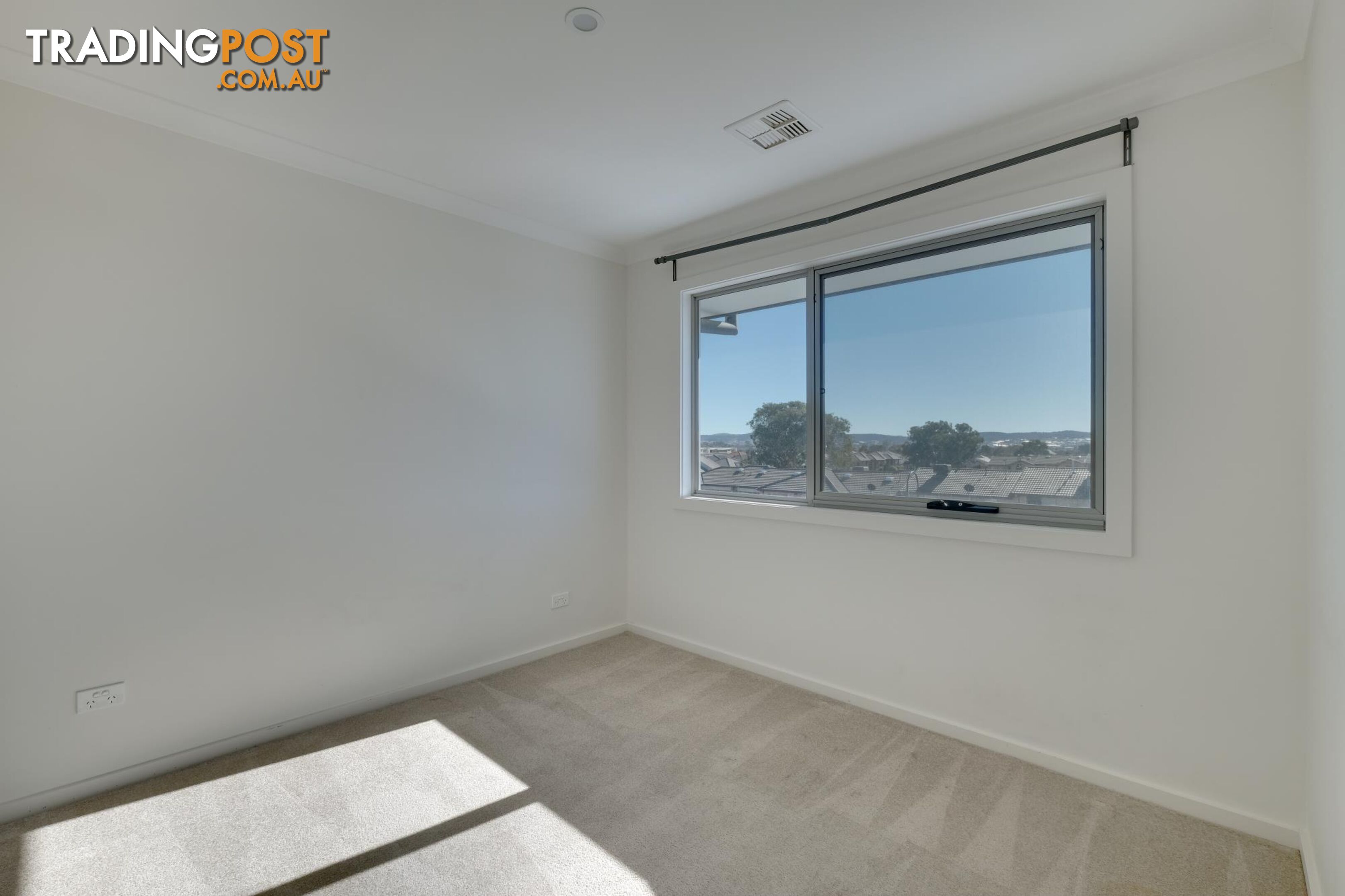 2/121 Anthony Rolfe Avenue GUNGAHLIN ACT 2912