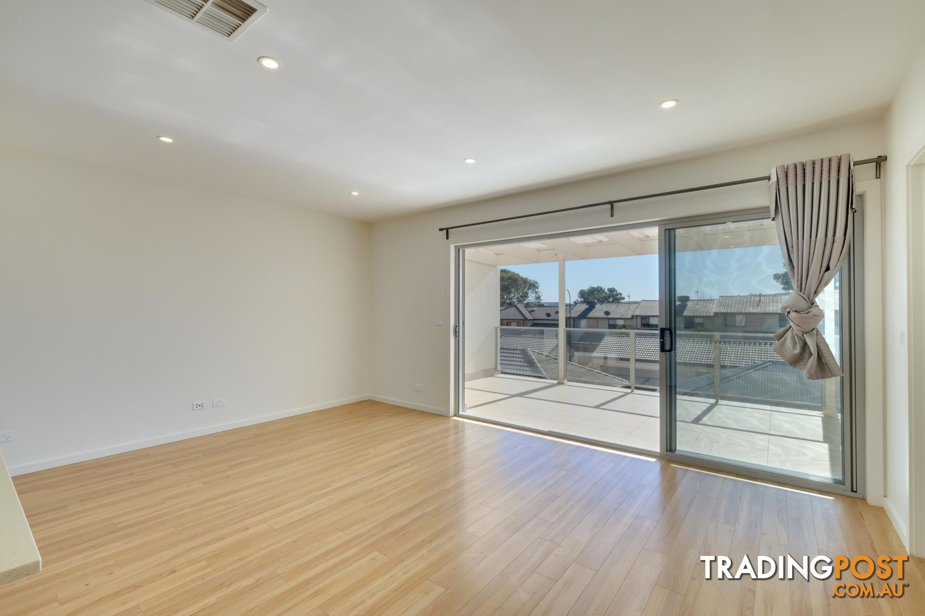 2/121 Anthony Rolfe Avenue GUNGAHLIN ACT 2912