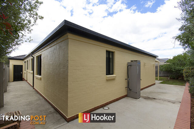 12 John Winter Street GUNGAHLIN ACT 2912