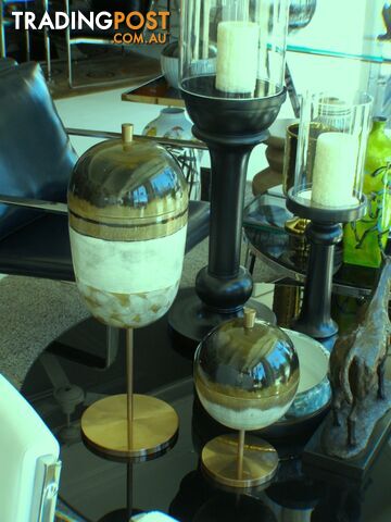 Large Earthen Strata Capped Jar On Copper Footing - photo 4 of 4