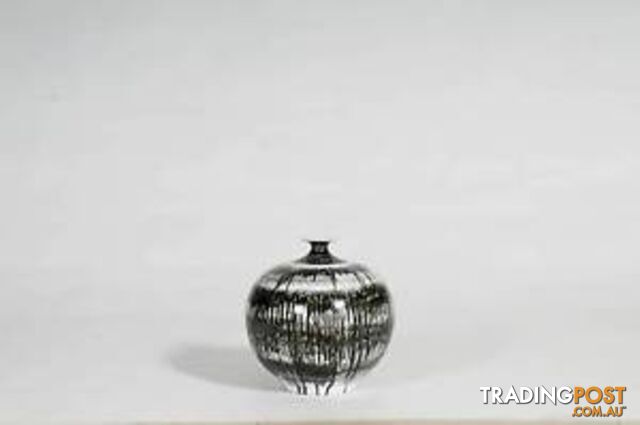 Handpainted-Black And White Vase, Drip Painting