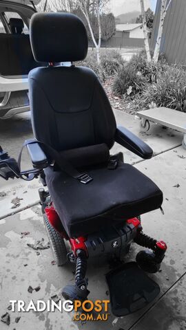 Powered wheelchair