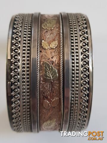 Antique (Victorian) Womens Bangle