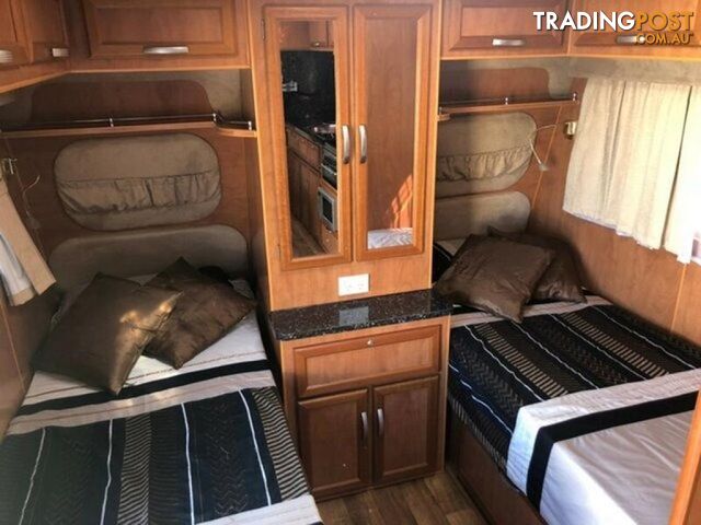 VY-ITEM PB-4 COL-LG-6 COL-XL-4 2DF45244F09369E16EA3F9117CA45157 JAYCO WESTPORT AUTOMATIC CARAVAN 1999 6-SEATS - photo 3 of 9