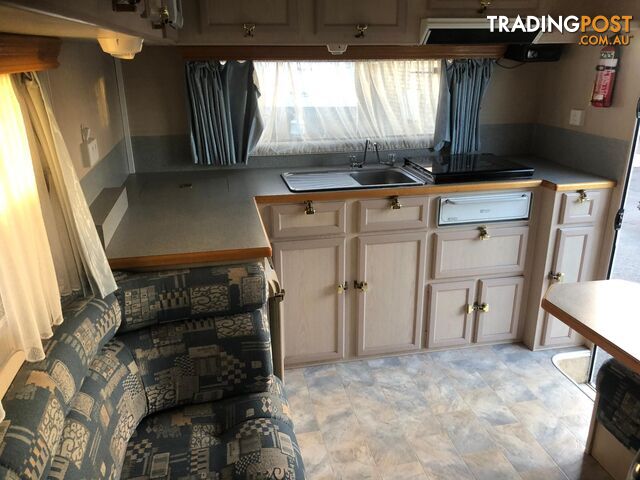 VY-ITEM PB-4 COL-LG-6 COL-XL-4 2DF45244F09369E16EA3F9117CA45157 JAYCO SILVERLINE AUTOMATIC CARAVAN  2024 6-SEATS - photo 5 of 9