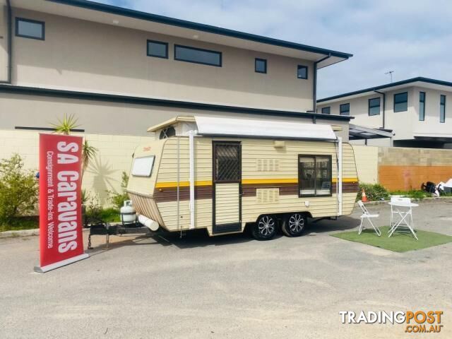 1988 TRAVELLER CARAVAN