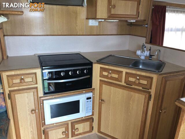 VY-ITEM PB-4 COL-LG-6 COL-XL-4 2DF45244F09369E16EA3F9117CA45157 ISLAND-STAR CARIBBEAN AUTOMATIC CARAVAN 2015 6-SEATS - photo 4 of 8