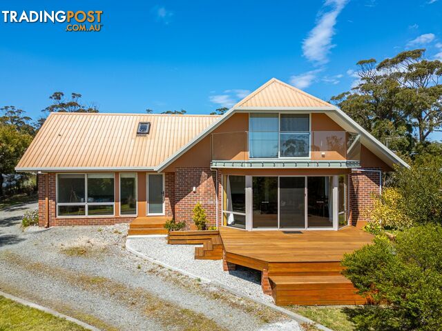 16 Pacific Drive BINALONG BAY TAS 7216