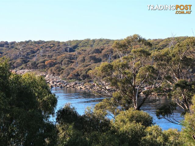 38 Treloggen Drive BINALONG BAY TAS 7216